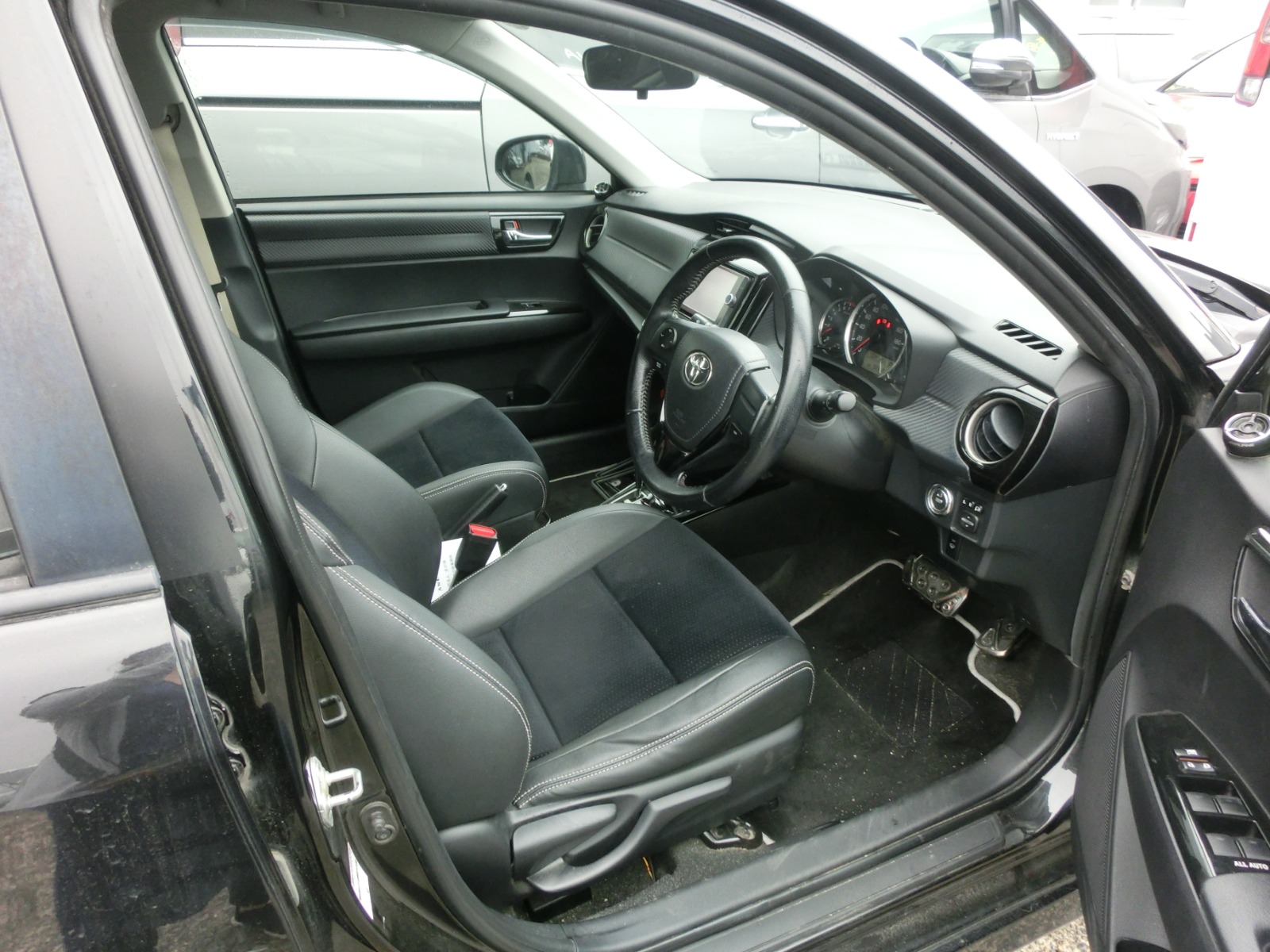 Toyota Corolla Fielder 2013
